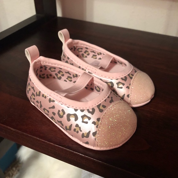 Pink leopard print shoes - Picture 3 of 4
